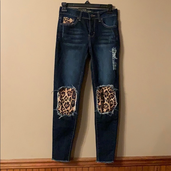 L&B Denim - NWT L & B jeans w/cheetah, size 4 women’s.